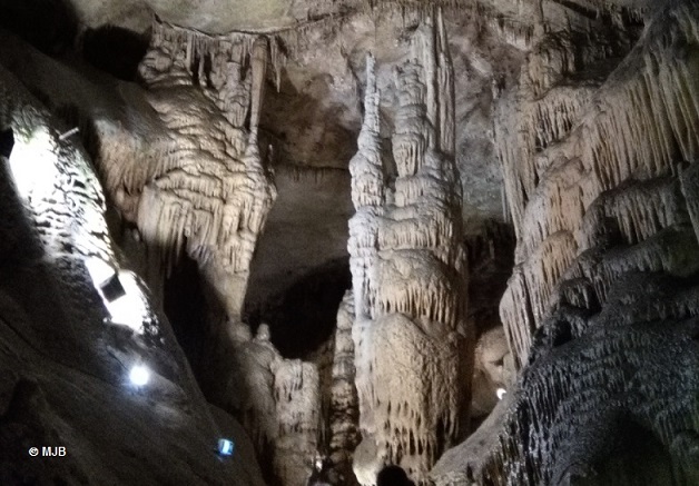 GrottesDePresqueConcretions